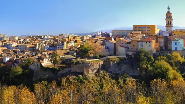 Eje de comunicación CV-60 y paisajes de La Vall d'Albaida
