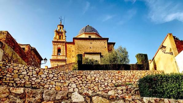 Ruinas del castillo histórico en La Font d'En Carròs