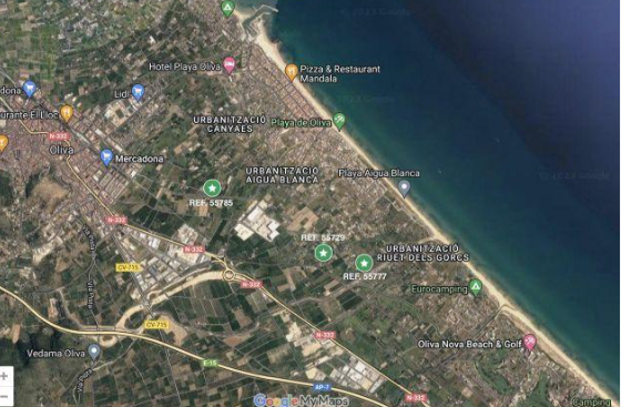Arquitectura residencial moderna y estilo de vida en Playa de Oliva